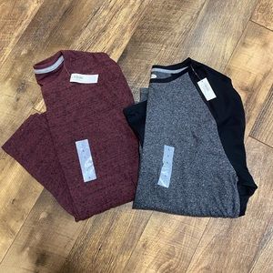 NWT Old Navy longsleeve tees - 2 pack